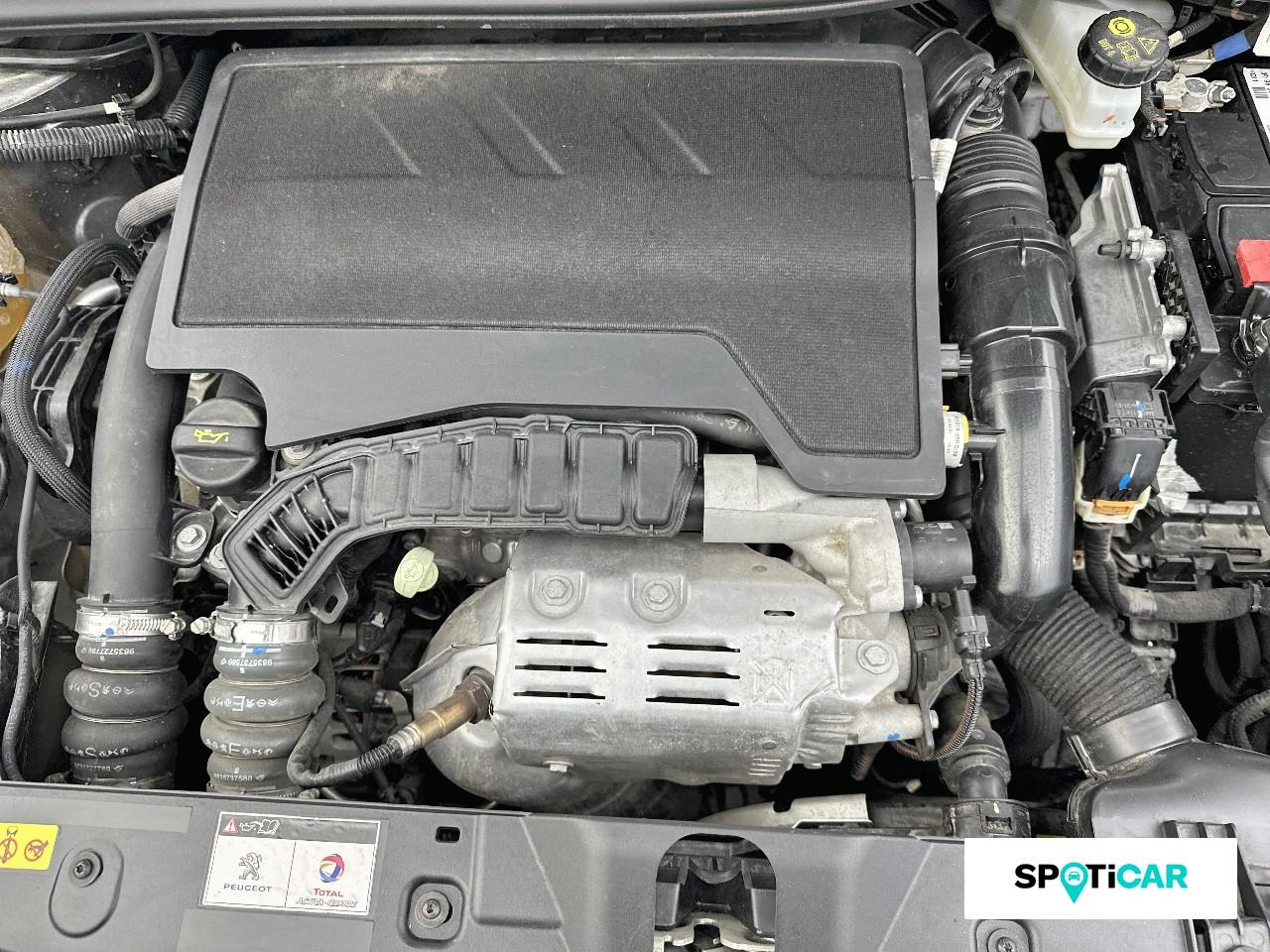 Peugeot 2008 1.2 puretech 130ch s&s roadtrip eat8 — photo 20