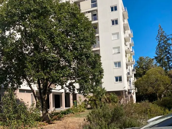 Appartement avec Balcon - 2 chambres- Bordeaux Caudéran