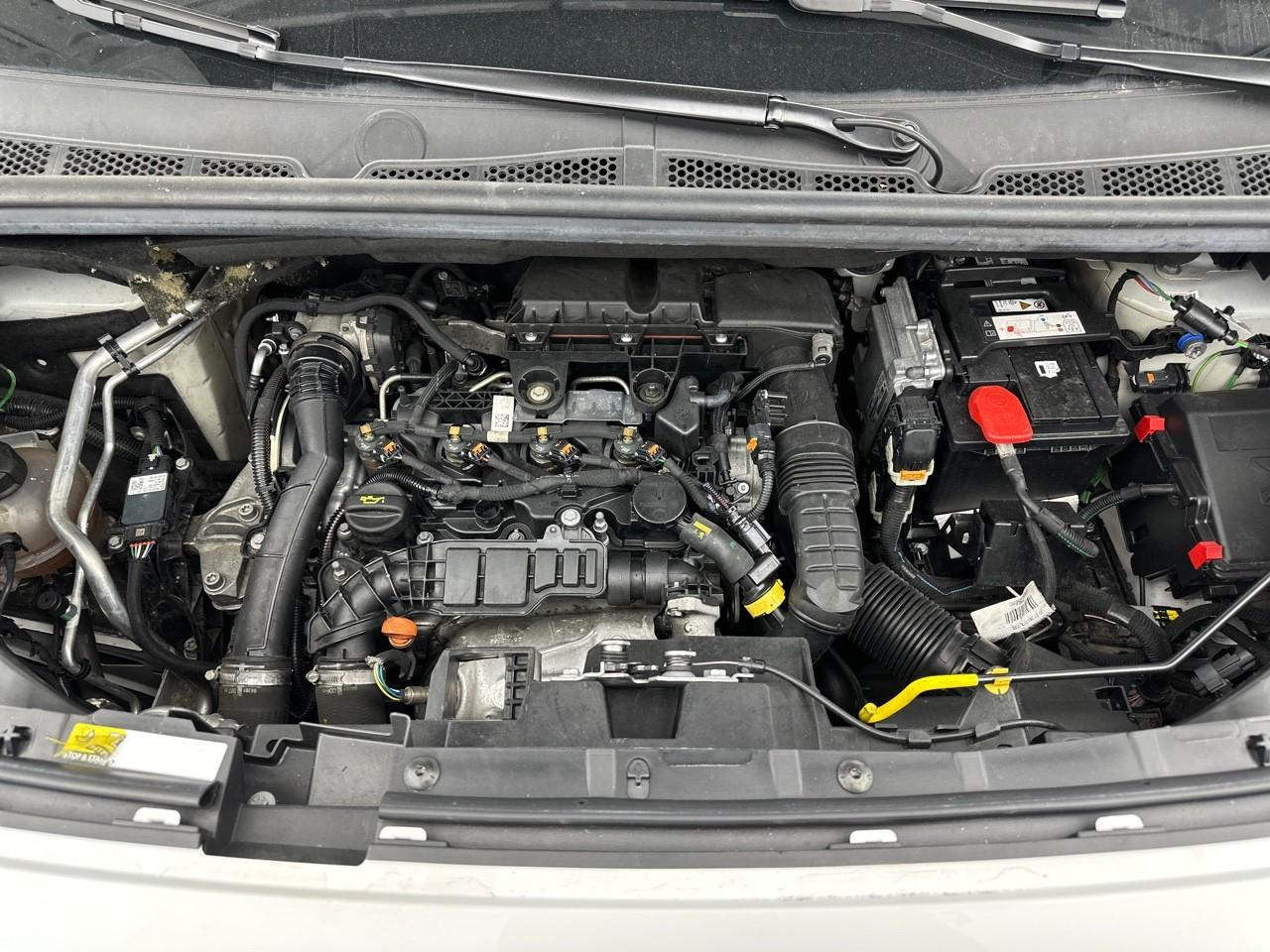 Citroën Berlingo van m 650 bluehdi 100 s&s bvm6 driver — photo 13
