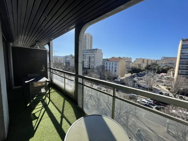 GRAND T1 MEUBLE 13008 MARSEILLE