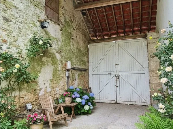 Authentique maison ancienne avec grange aménageable
