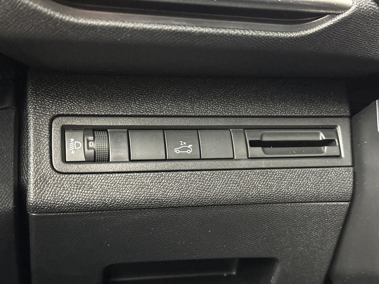 Peugeot 3008 puretech 130ch s&s bvm6 allure — photo 17