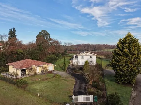 Propriété de 2 maisons au calme absolu 1745m2 de terrain à Josse