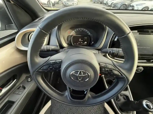 Toyota Aygo 1.0 vvt-i 72 design — photo 11