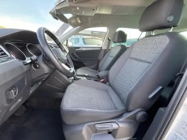 Volkswagen Tiguan 1.5 tsi 150ch life dsg7 — photo 11