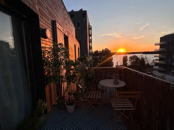À vendre : Charmant T2 avec vue imprenable sur le lac - Quartier Ginko