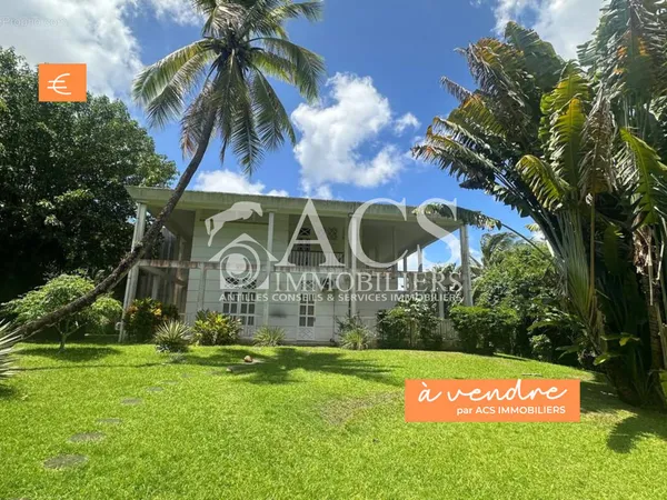 À vendre : Magnifique maison familiale T7 Quartier prisé Route de Didier à FORT DE FRANCE