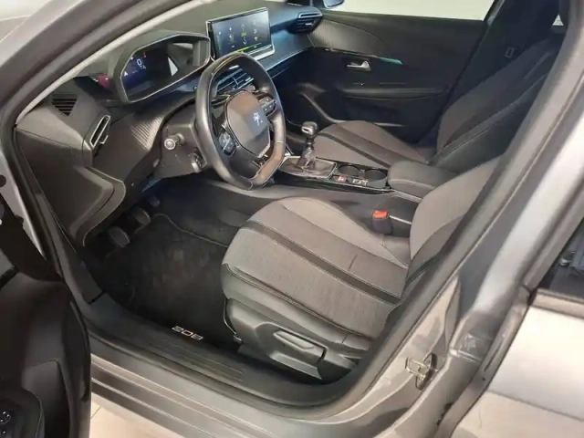 Peugeot 208 puretech 100 s&amp;s bvm6 — photo 10