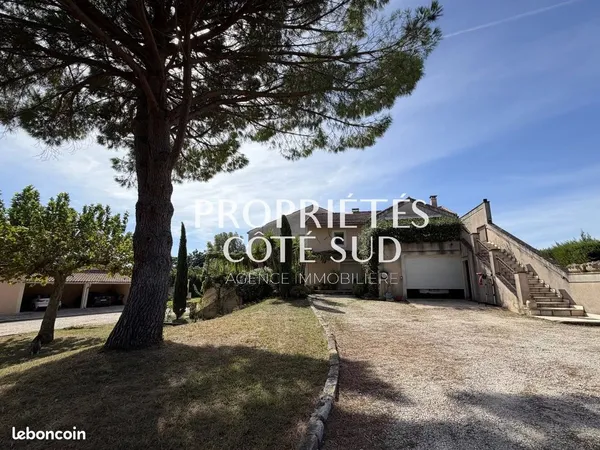 Propriété 306 m² Avignon