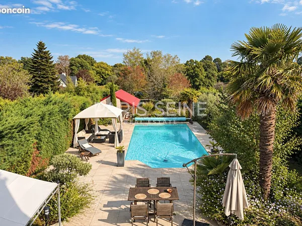 Maison 5 pièces 210 m²