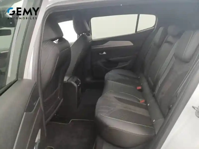 Peugeot 408 phev 180 e-eat8 — photo 30