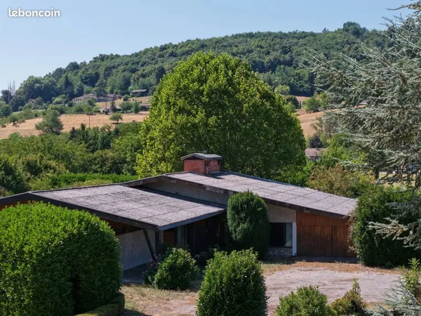 Villa 8 pièces 210 m²