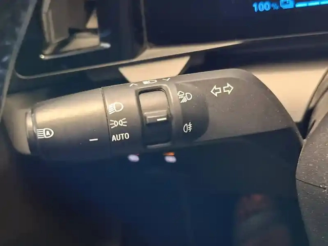 Renault Megane e-tech ev60 220 ch optimum charge — photo 36