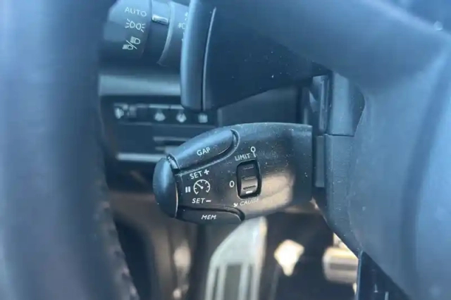 Citroën C5 Aircross hybride rechargeable 225 e-eat8 — photo 20