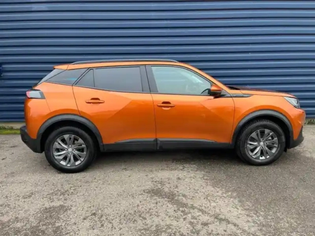 Peugeot 2008 e- 136ch style — photo 3