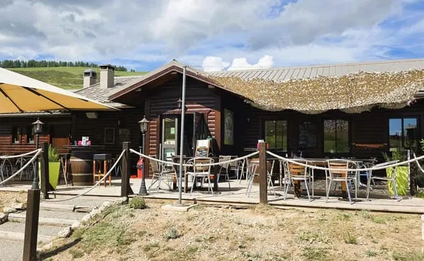 Immeuble commercial 3 pièces 157 m²