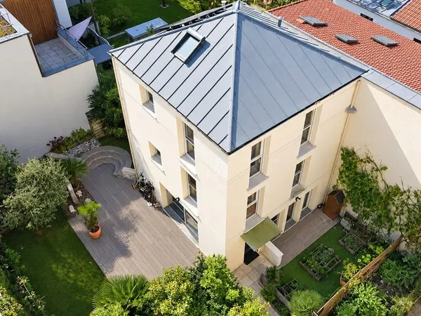 🏡 MAISON FAMILIALE RÉCENTE - 106,5 m² CARREZ - 4 CHAMBRES - JARDIN - 3 STATIONNEMENTS - GENTILLY