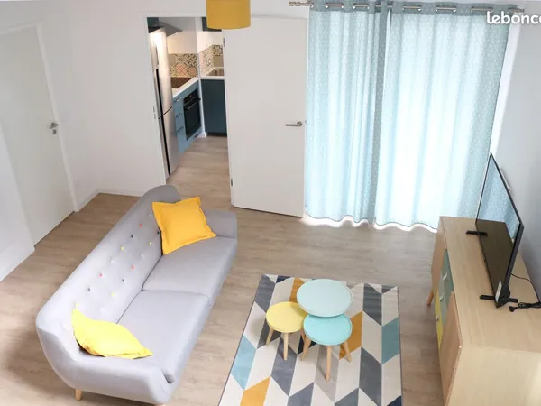 Appartement duplex à proximité des transports et commodités