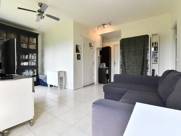Bel appartement de deux pièces dans le Val d'Athis !