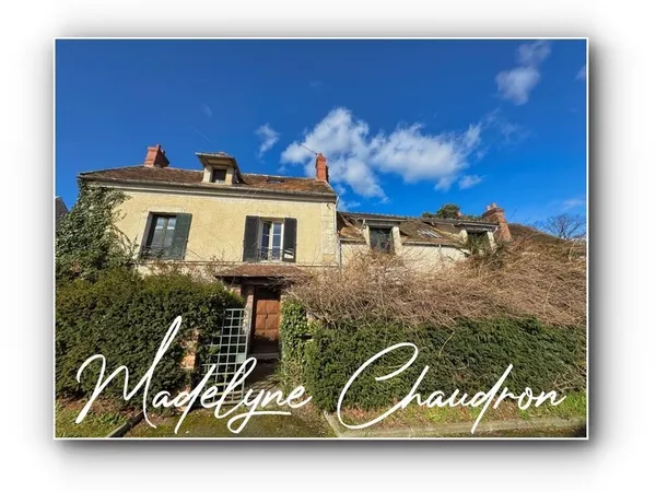 Belle demeure ancienne à rénover au coeur de Breuillet - grands volumes, 6 chambres et terrain de 92