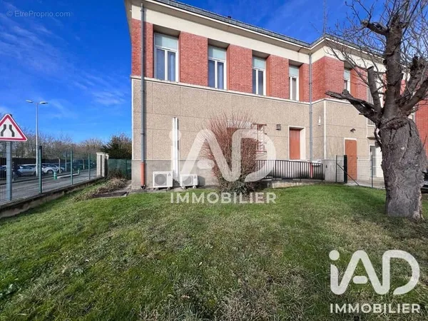 Commerce 4 pièces 80 m²