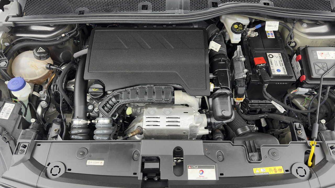 Peugeot 208 PureTech 100 S&amp;S EAT8 — photo 33