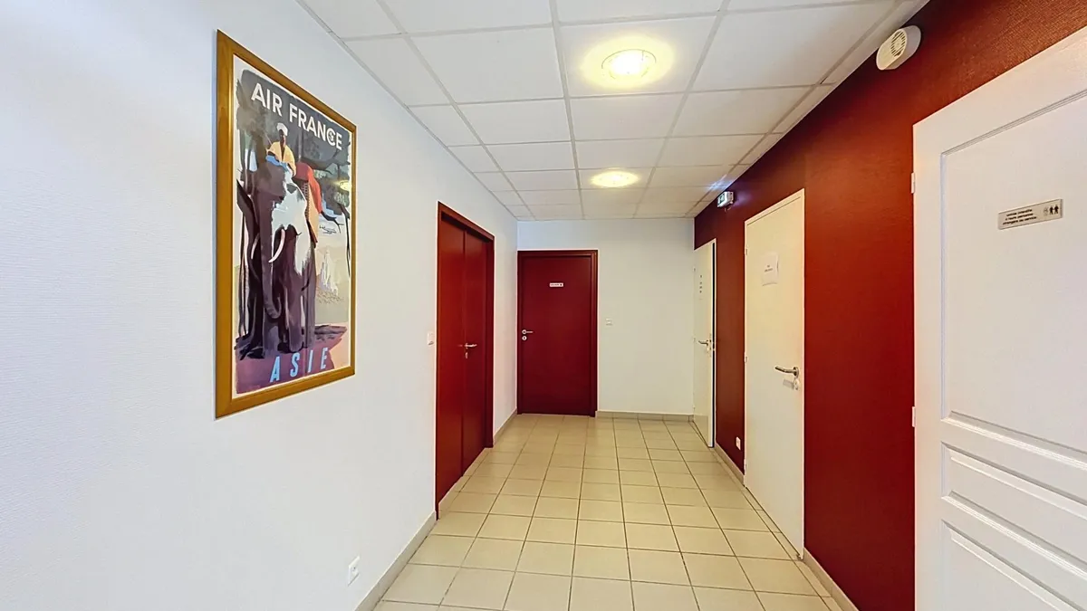 Photo 9