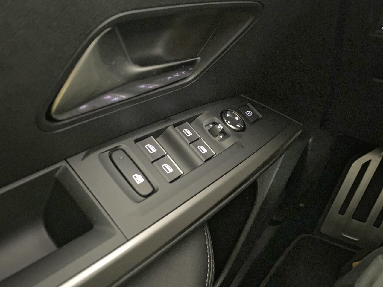 Peugeot 3008 hybrid 145 e-dcs6 gt — photo 20