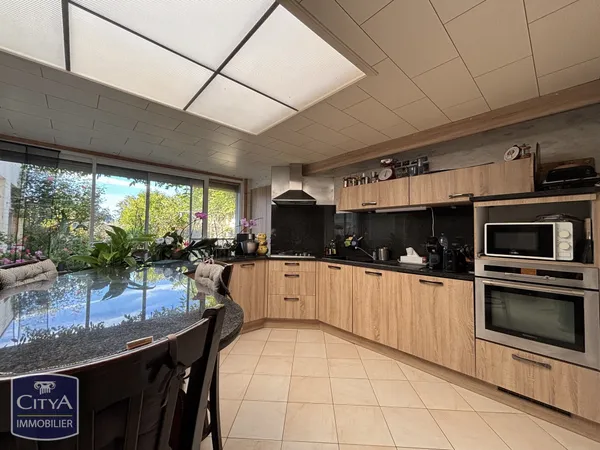 Maison Vente Neuville-en-Ferrain 4p 141m² 314000€