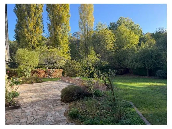 Maison de plain-pied 8 pièces 145 m²