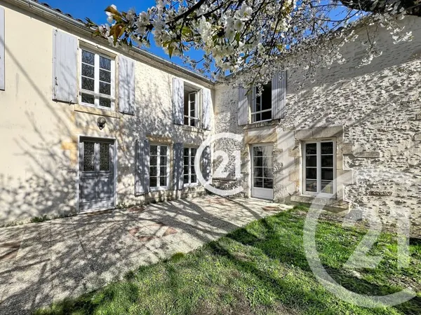 Maison 10 pièces 255 m²