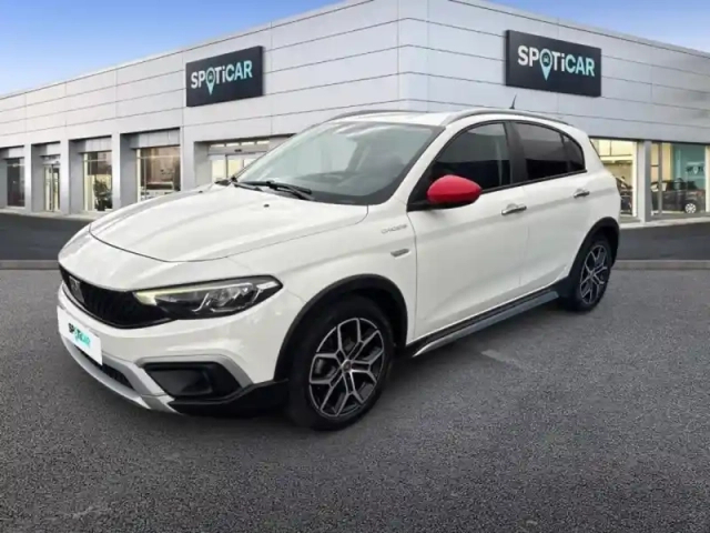 Fiat Tipo cross 1.6 multijet 130ch s/s plus — photo 1