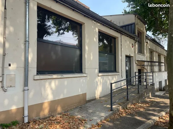 Local / Atelier 135 m² Aubenas