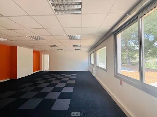 Propriété 1300 m²