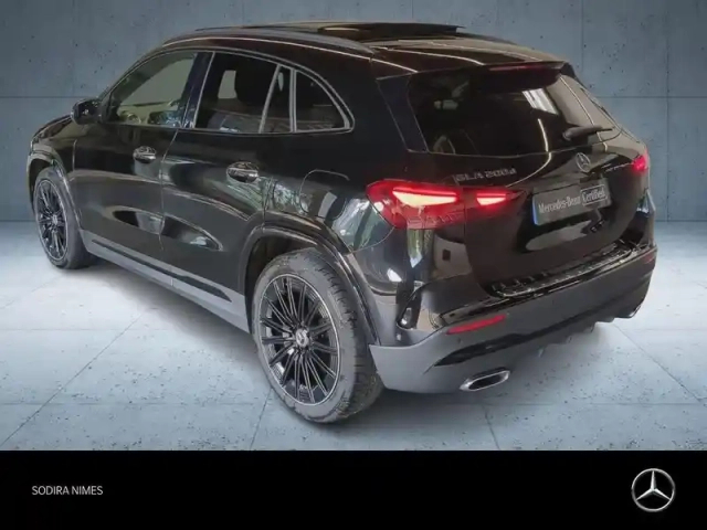 Mercedes Gla 200 d 150ch amg line 8g-dct — photo 8