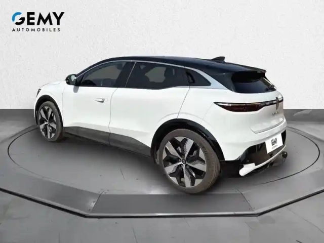 Renault Megane e-tech ev40 130ch standard charge — photo 7