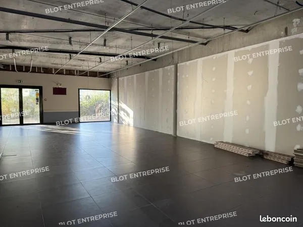 Local commercial 100 m²