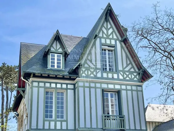 Maison de luxe 10 pièces 295 m²