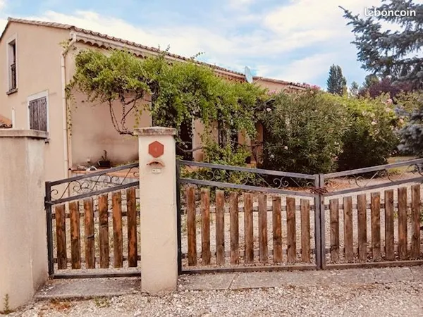 Villa au pied du Mont Ventoux