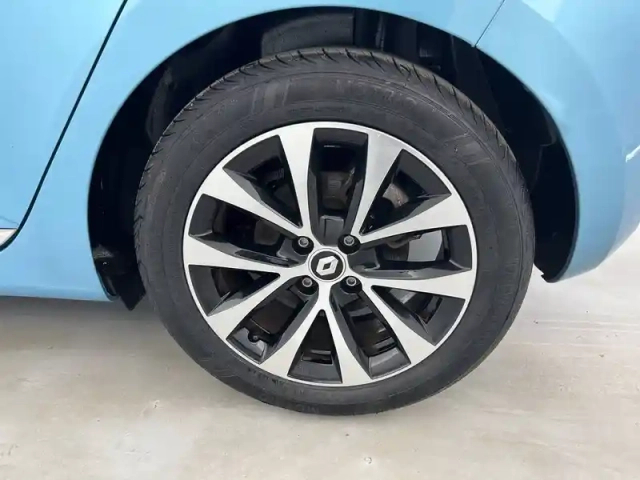 Renault Clio e-tech 140 - 21n — photo 89