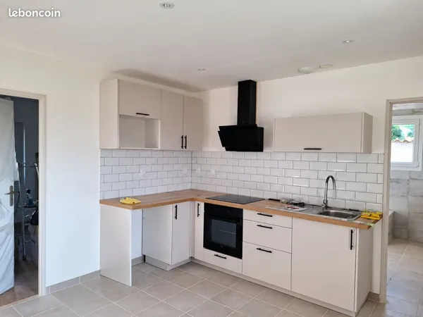 🏡 Appartement 50 m² - 2 chambres - Terrasse couverte - Charges incluses