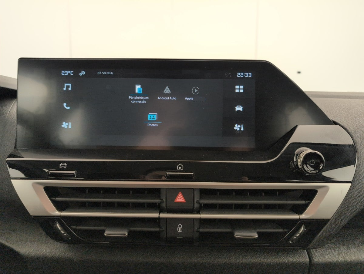 Citroën C4 — photo 17