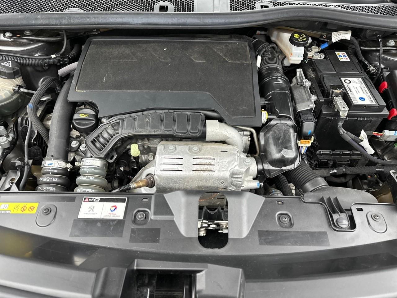 Peugeot 2008 puretech 100 s&s bvm6 style — photo 13