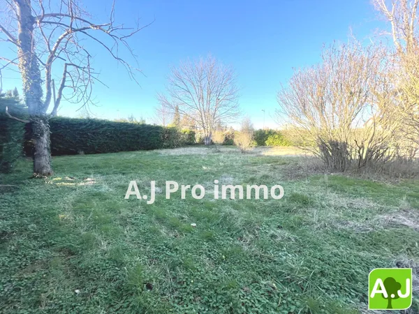 Terrain à bâtir de 600 m²