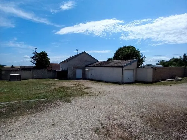 Local commercial et / ou stockage
