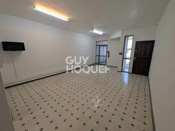 Local commercial Cayenne 60 m2