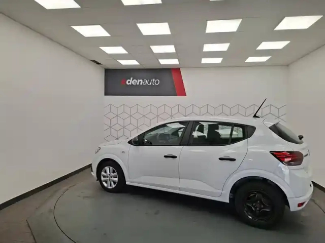 Dacia Sandero eco-g 100 — photo 14