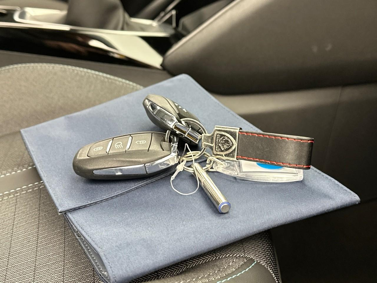 Peugeot 208 puretech 100 s&s bvm6 allure — photo 35