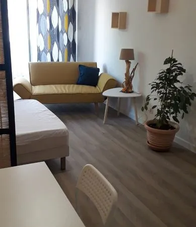 Studio avec balcon La Peyrade