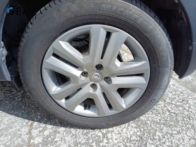 Dacia Sandero eco-g 100 - 22 — photo 11